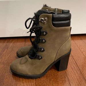 Brand New Parker & Sky Boot
